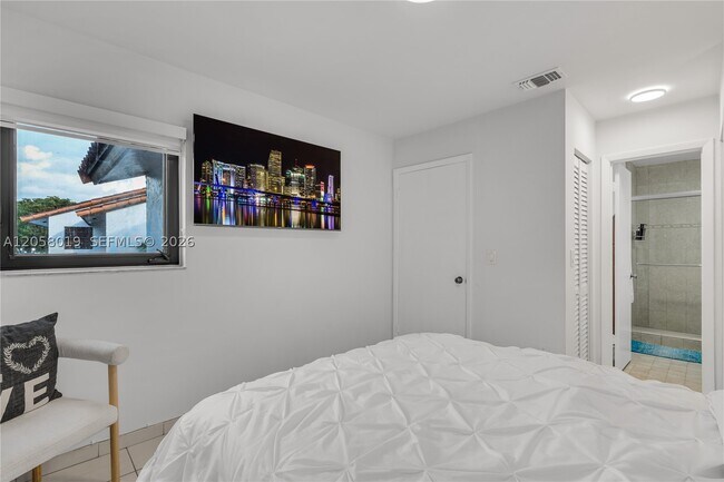 Building Photo - 6201 SW 138th Ct