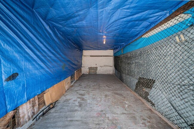 Building Photo - 3402 Roehl Ave