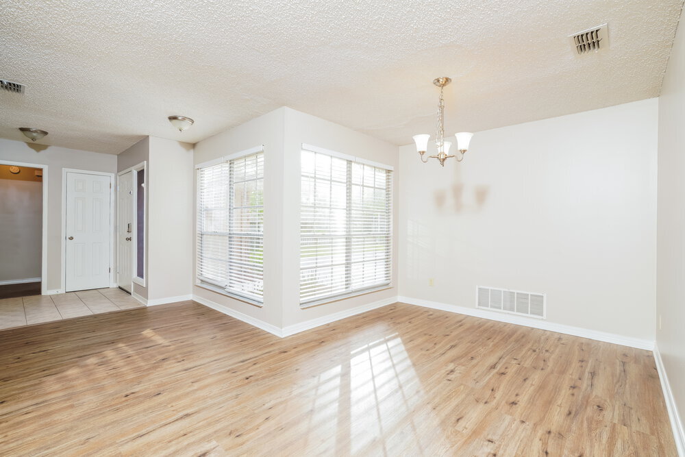 Building Photo - 2677 Aberdeen Ct