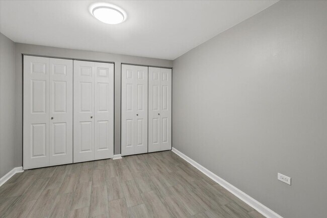 Building Photo - 322 Maple Ln
