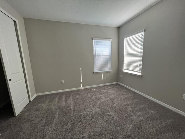 Building Photo - 3813 Rose Mallow Dr