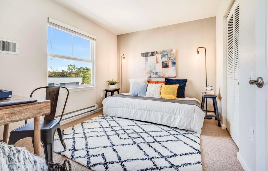 Bedroom - 555 10th St