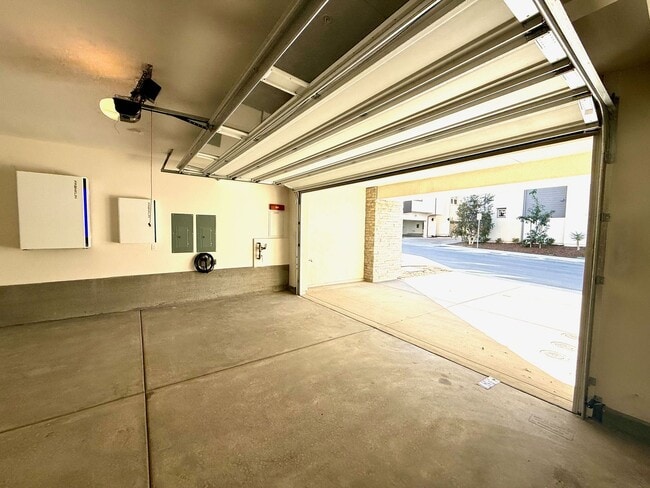 Building Photo - Amazing new home in San Marcos' best new d...