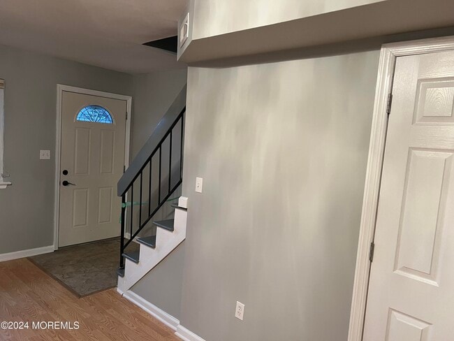 Building Photo - 73 Briar Mills Dr
