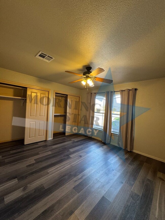 Building Photo - Live in MESILLA!  Beautiful house in the m...