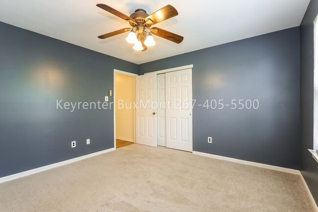Building Photo - Beautiful 2 Bed / 2 Bath second-floor condo in Rose Hollow community!