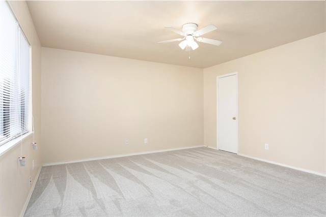 Building Photo - 504 Woodcrest Way