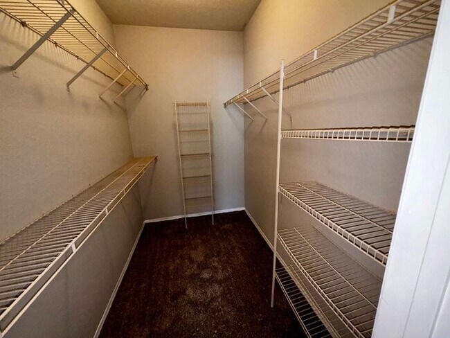 Building Photo - Spacious 2 Bed / 2 Bath Second-Floor Condo at Grand Reserve at Kirkman Park