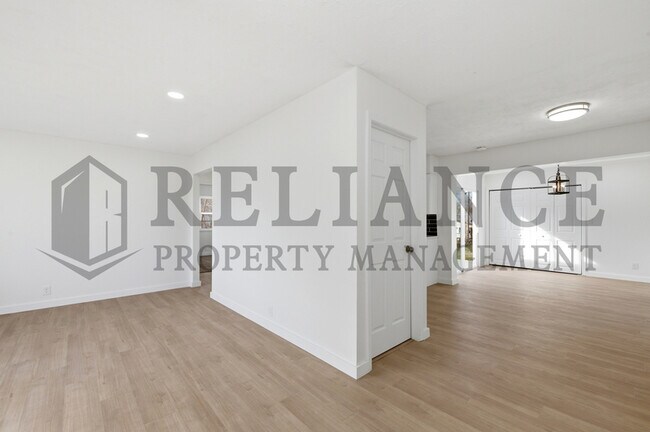 Building Photo - 6651 N Scottsville St