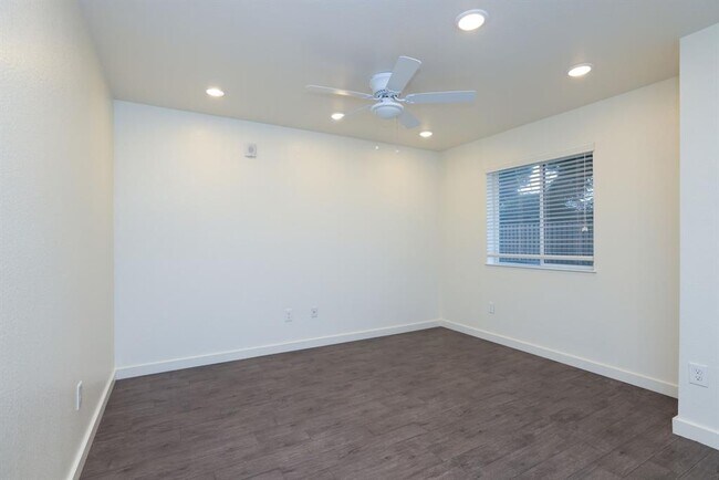 Building Photo - 21155 Gosling Rd