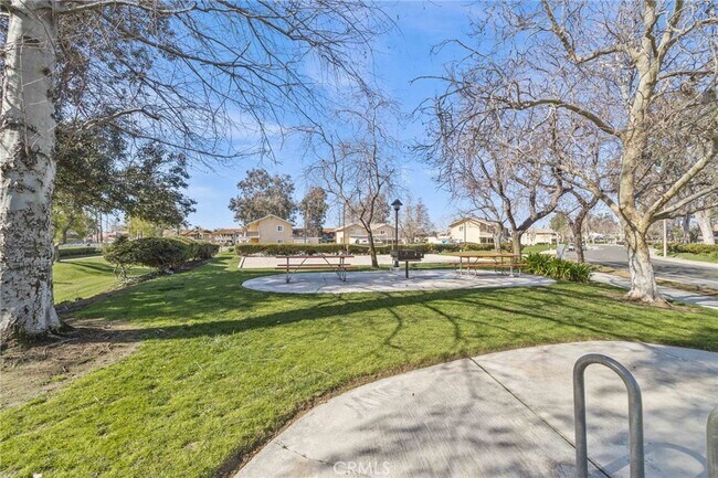 Building Photo - 3732 Oak Creek Dr