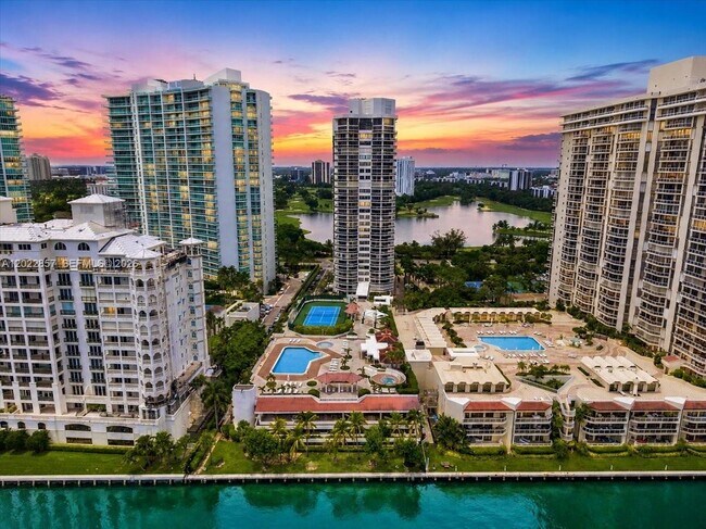 Building Photo - 20185 E Country Club Dr