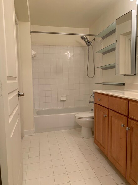 Building Photo - 12001 Market St