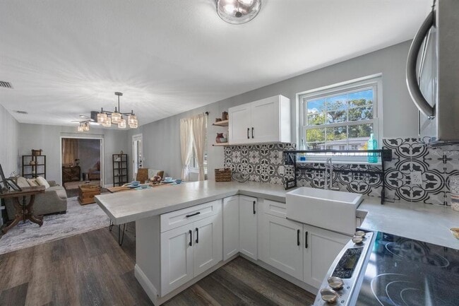 Building Photo - 1010 E Fern St