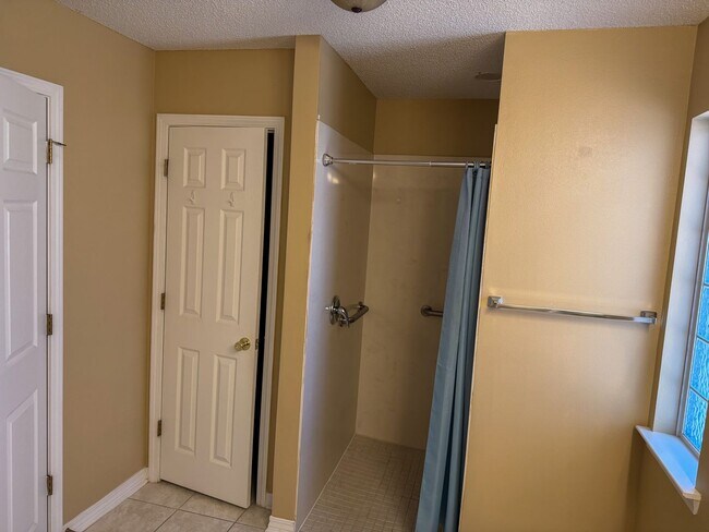 Building Photo - 4697 Lovegrass Ln