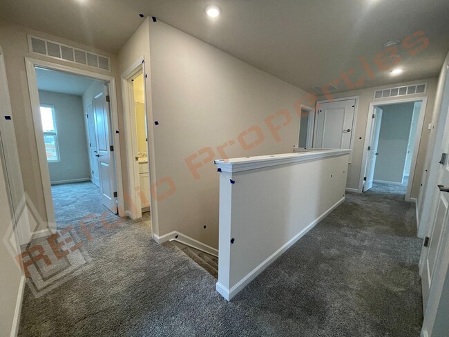 Building Photo - Beautiful 2 Story 4 Bedroom 2.5 Bathroom H...