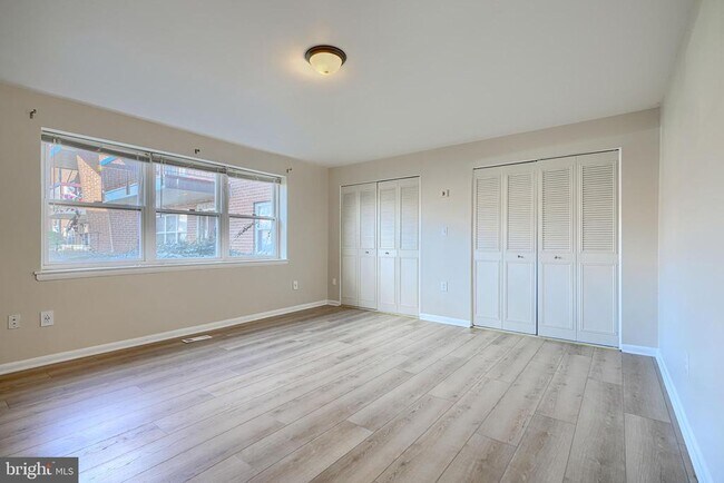 Building Photo - 3645 Glengyle Ave