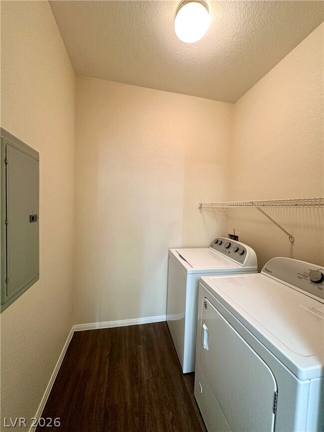 Building Photo - 9975 Peace Way