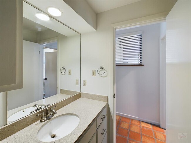 Building Photo - 1735 Spyglass Dr