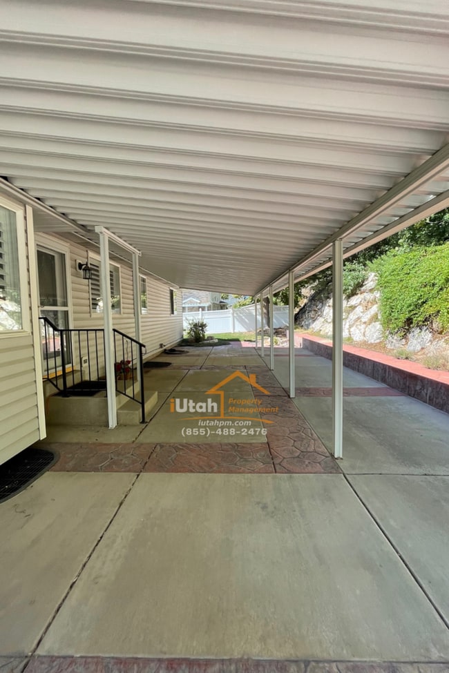 Building Photo - East Layton 6 Bdrm 3 Bth 2 car garage home.