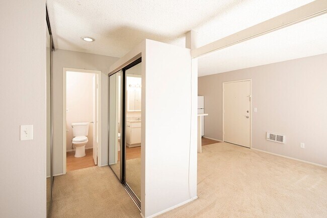 Building Photo - Charming Studio Coming Available in La Mes...