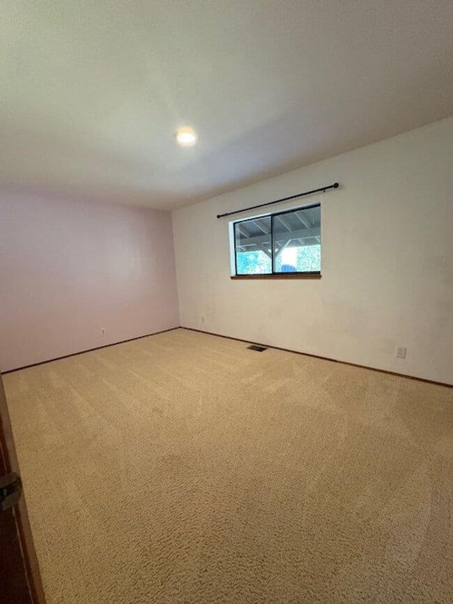 Building Photo - 4BD/3BA Home