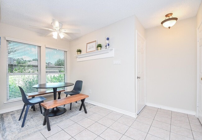 Building Photo - 18143 Bal Harbour Dr
