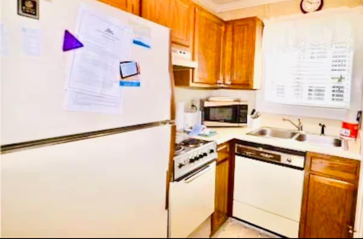 Kitchen - 301 Pinnacle Inn Rd