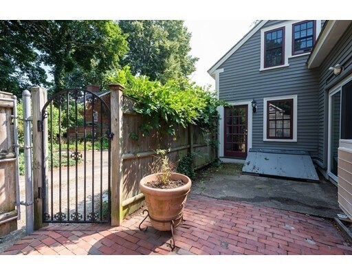 Building Photo - 87 High St