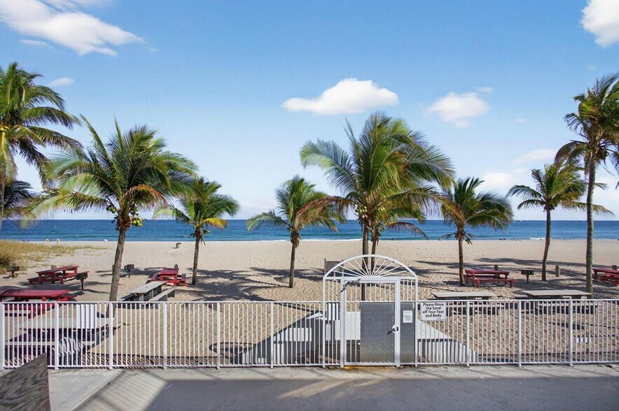 Building Photo - 111 N Pompano Beach Blvd