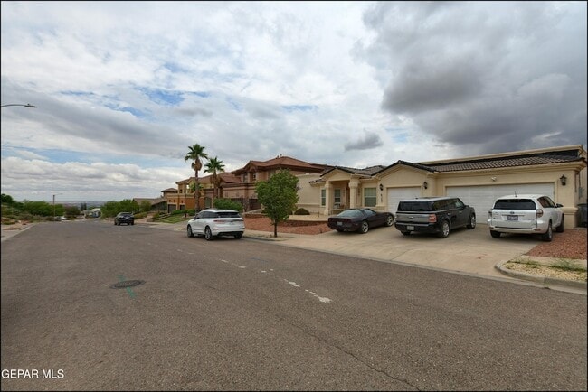 Building Photo - 6304 Franklin Trail Drive