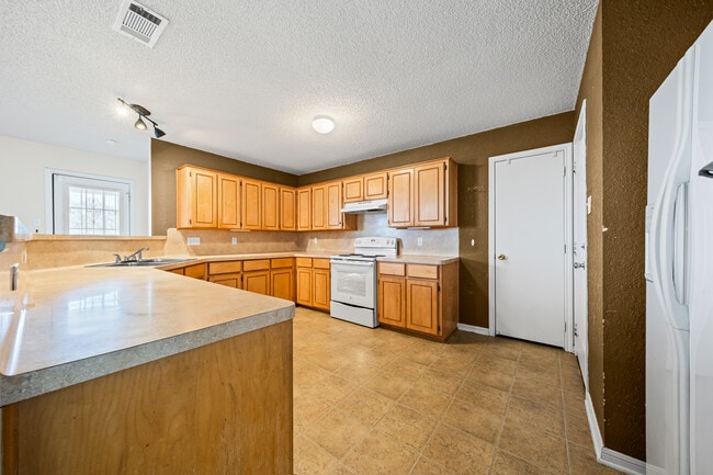 Building Photo - 3211 Tom Lockett Dr