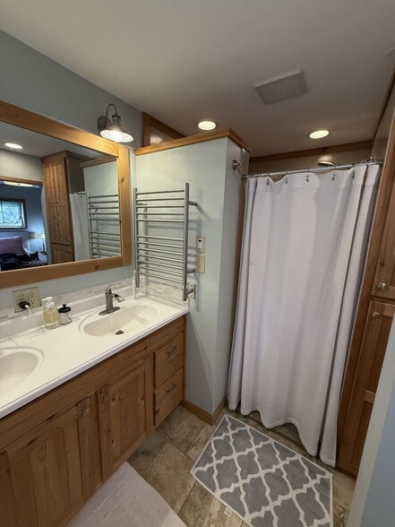 Building Photo - W3798 Highview Dr