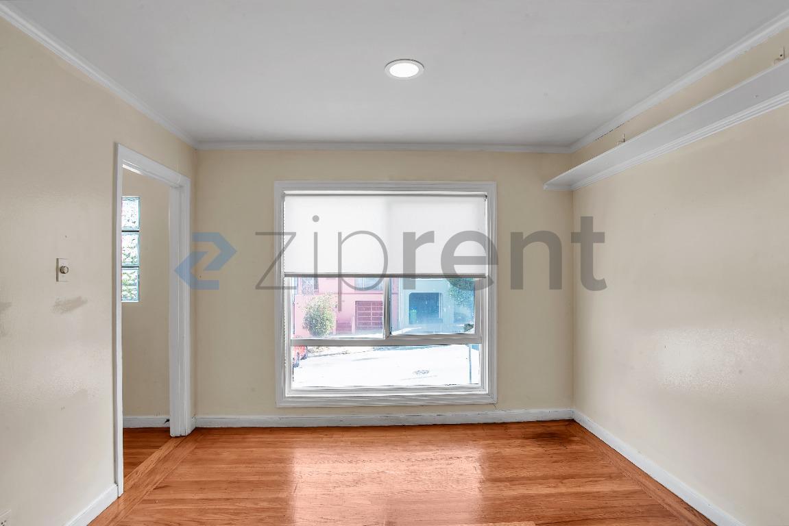 Building Photo - Unit