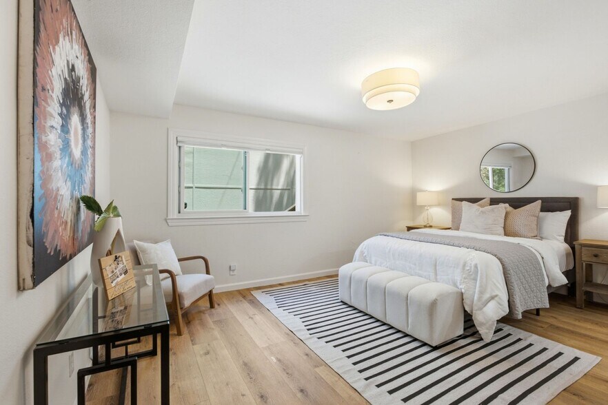 Building Photo - 2323 Mastlands Dr