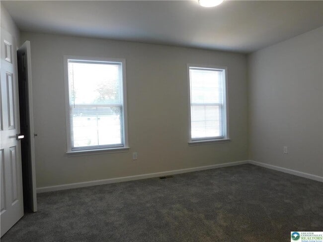 Building Photo - 330 E Frankford St
