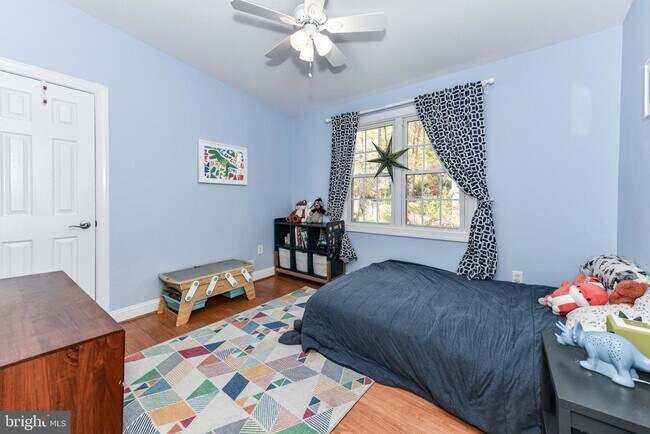 Building Photo - 3061 N Oakland St