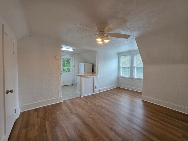 Building Photo - 132 Orleans Cir