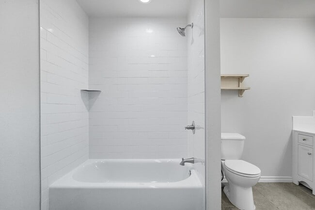 Building Photo - 4518 Edgemont Dr
