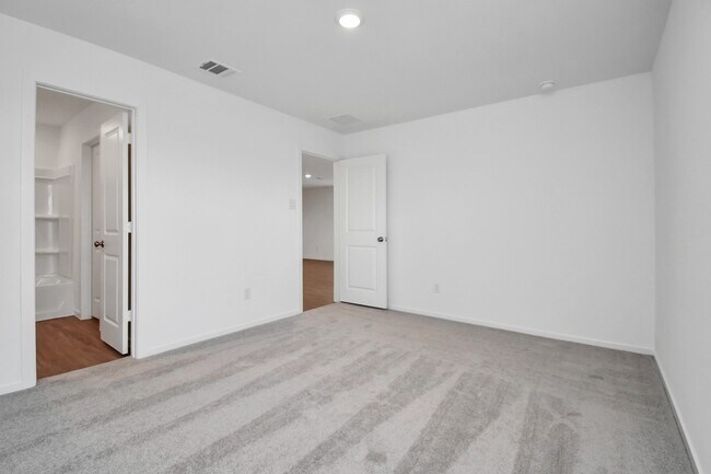 Building Photo - 1611 Windrose Bnd