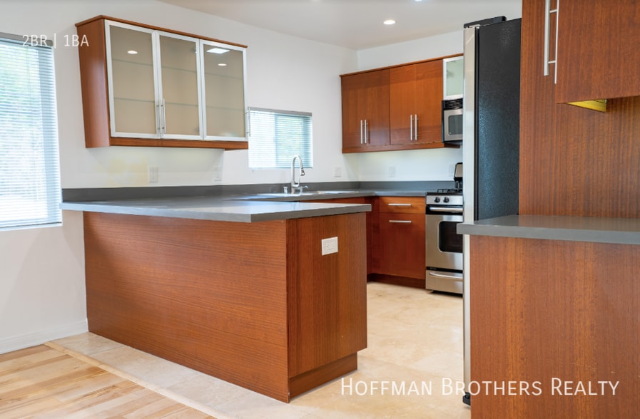 Building Photo - 1117 Cochran Ave