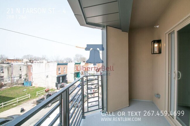 Building Photo - 21 Farson St