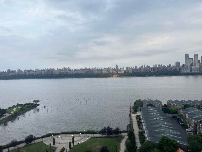 Building Photo - 7004 BLVD E