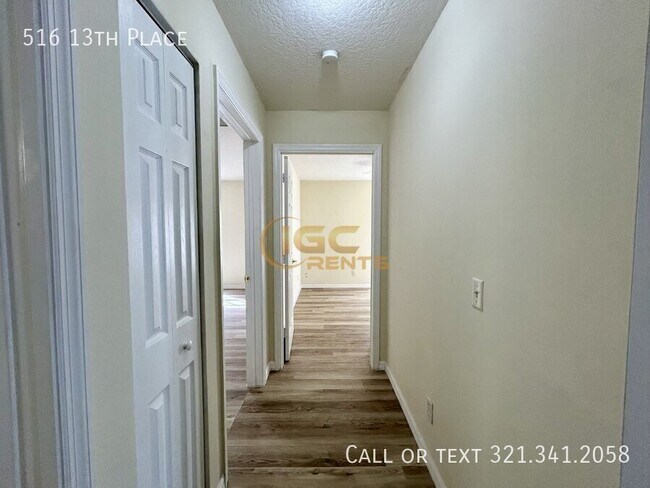 Building Photo - 516 13th Pl