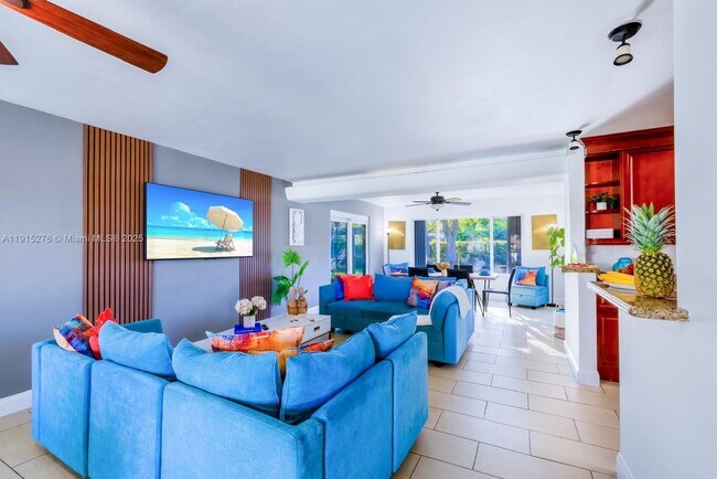 Building Photo - 312 N Luna Ct