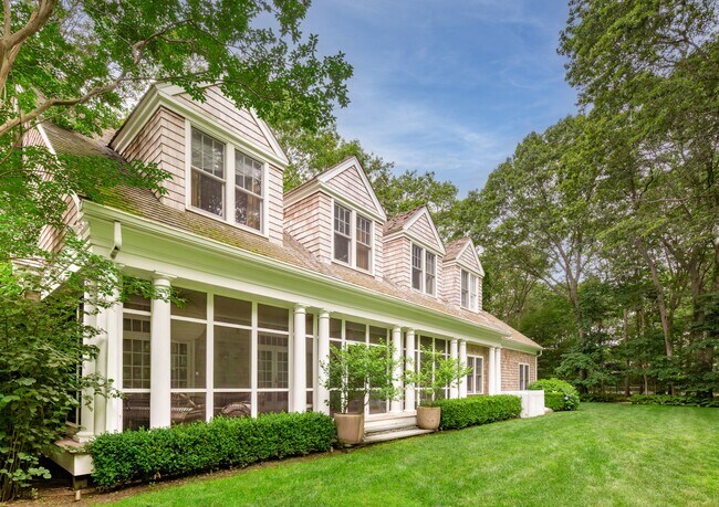 Building Photo - 147 Wainscott Harbor Rd