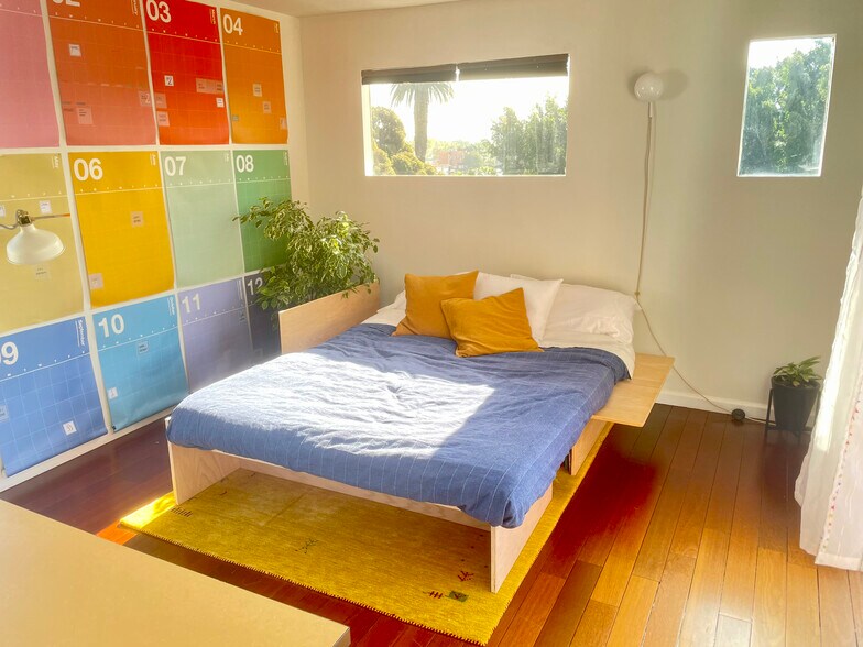 Building Photo - 1321 S Mansfield Ave