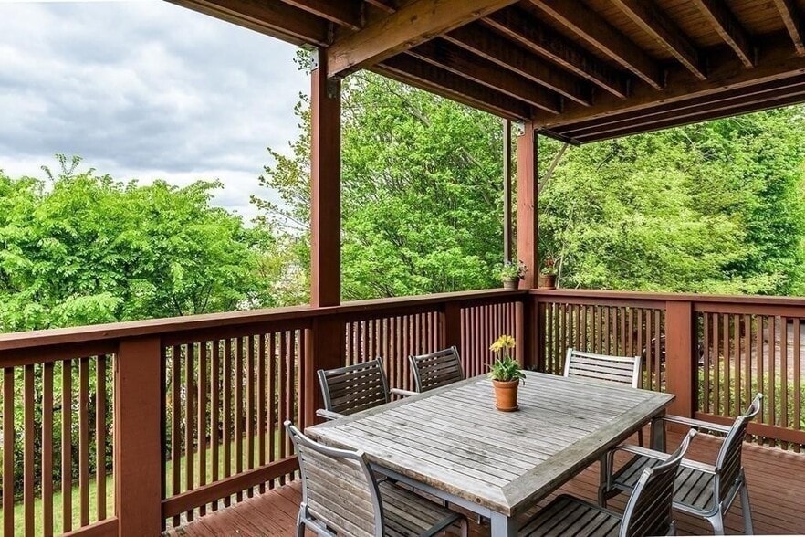 Building Photo - 237 Winchester St