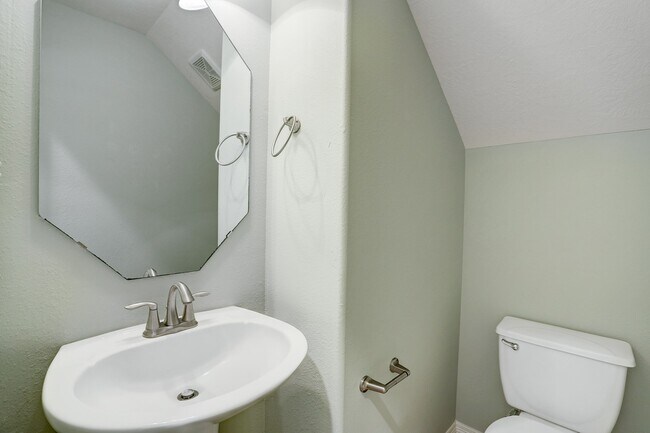 Building Photo - 8908 Minola Oaks Dr