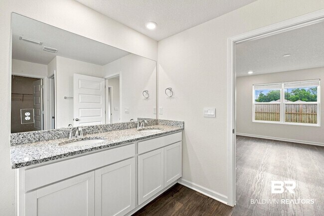 Building Photo - 14615 Dayton Cir